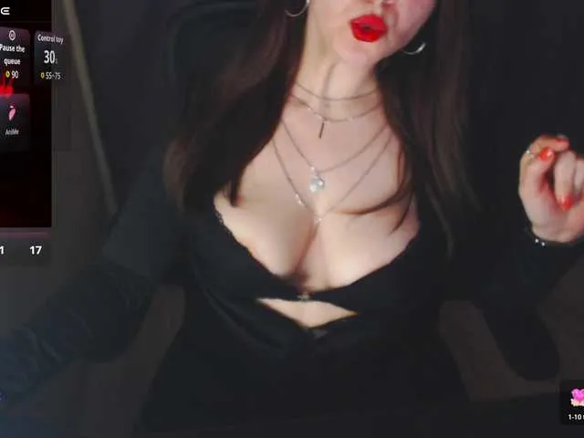 Live sex webcam photo for MiaGrace #292556968