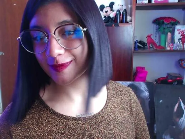 Live sex webcam photo for MiaJhons #273168956