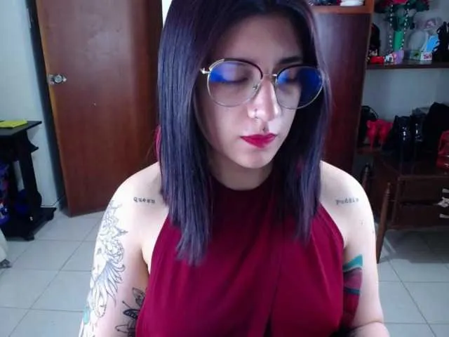 Live sex webcam photo for MiaJhons #274372570