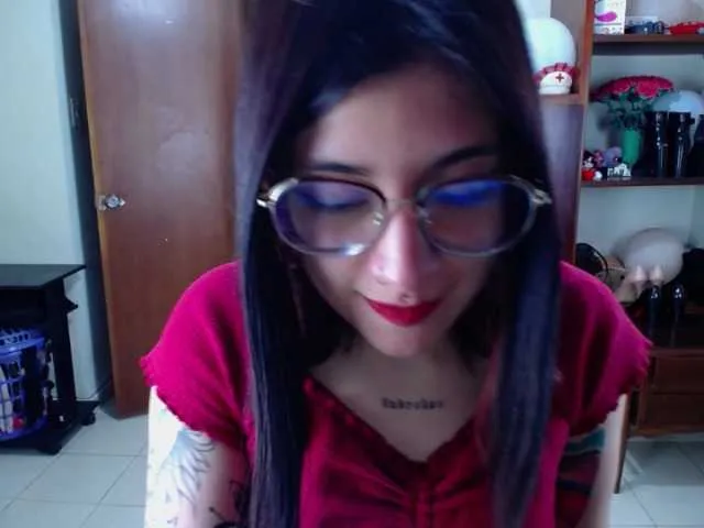 Live sex webcam photo for MiaJhons #274530721