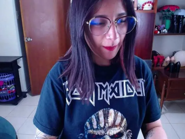 Live sex webcam photo for MiaJhons #274541197