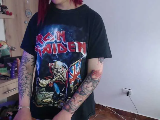 Live sex webcam photo for MiaJhons #275809545