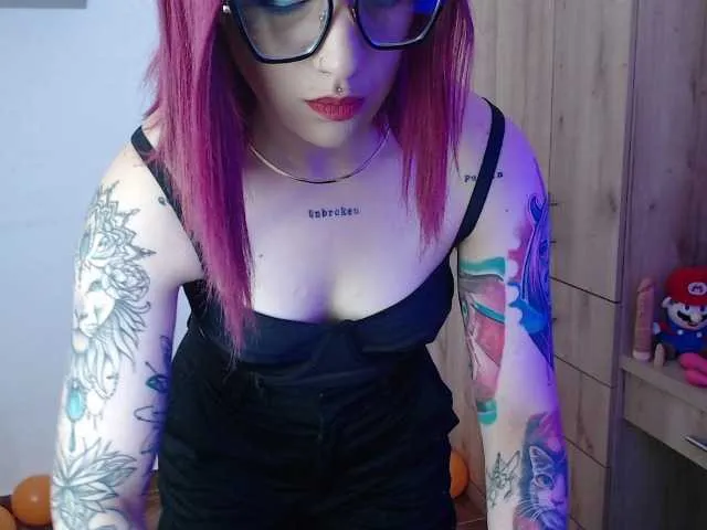 Live sex webcam photo for MiaJhons #276184176