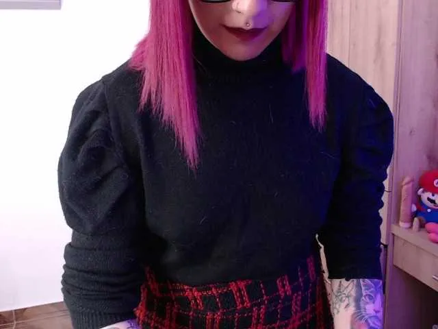 Live sex webcam photo for MiaJhons #276219065