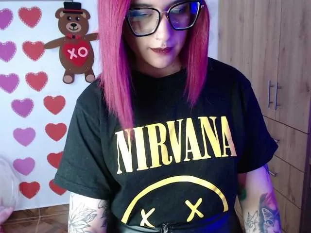 Live sex webcam photo for MiaJhons #276286109