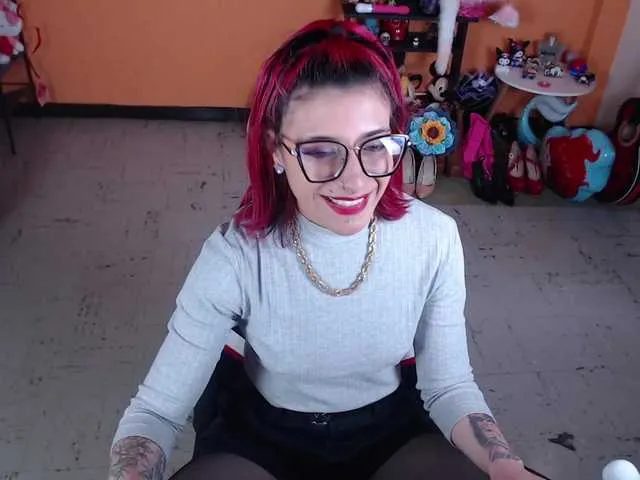 Live sex webcam photo for MiaJhons #290841399