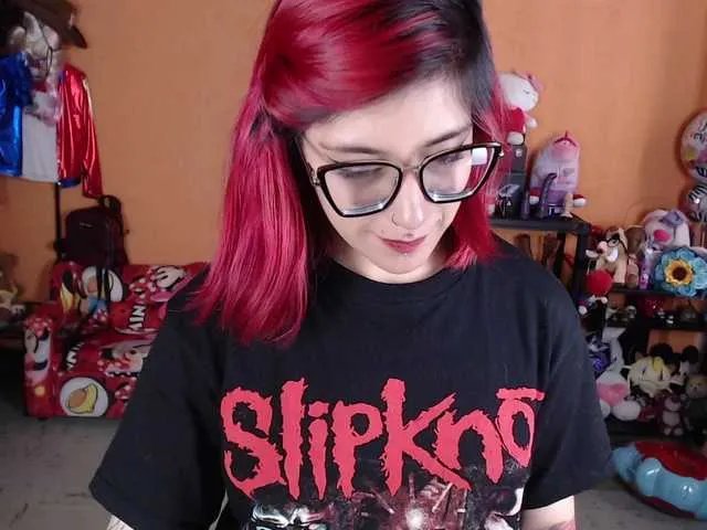 Live sex webcam photo for MiaJhons #291393171