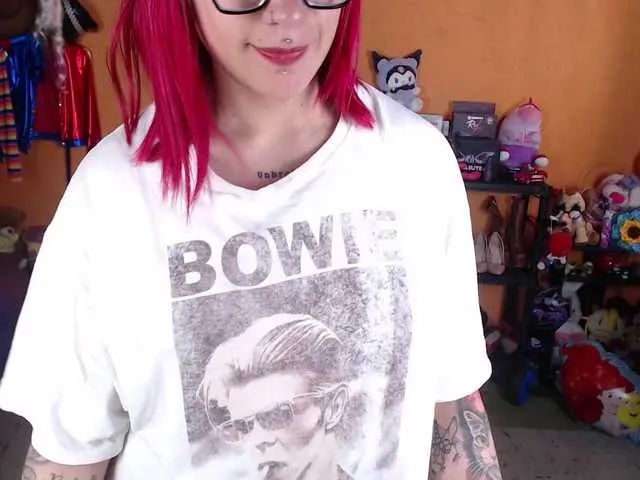 Live sex webcam photo for MiaJhons #291603315