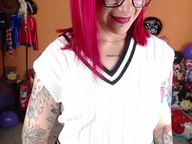 Live sex webcam photo for MiaJhons #291688236