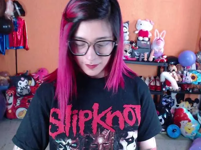 Live sex webcam photo for MiaJhons #291942200