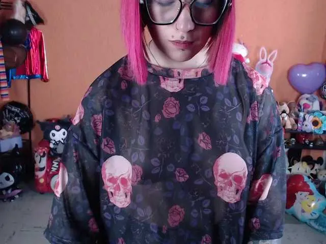 Live sex webcam photo for MiaJhons #292208237