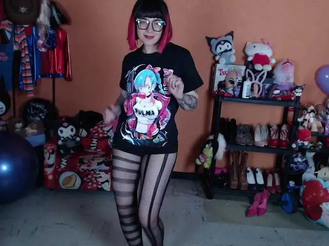 Live sex webcam photo for MiaJhons #292291067