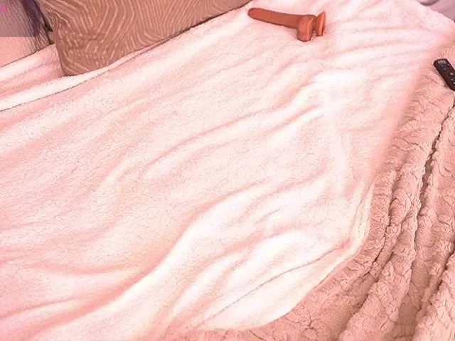 Live sex webcam photo for MiaKay #294058295