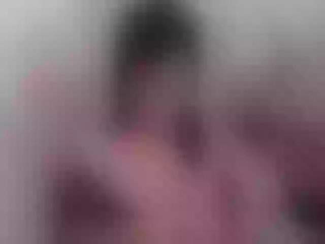 Live sex webcam photo for MiaLewis #291844707