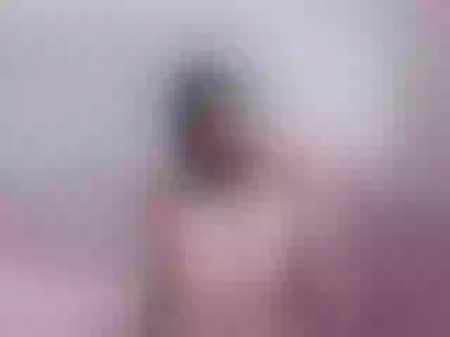 Live sex webcam photo for MiaLewis #291859397