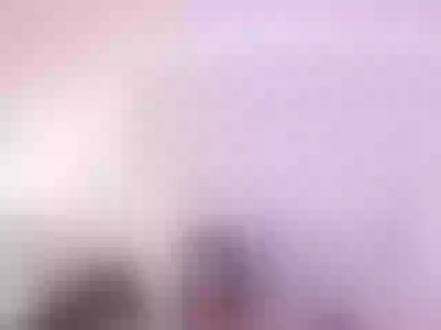 Live sex webcam photo for MiaLewis #291975271