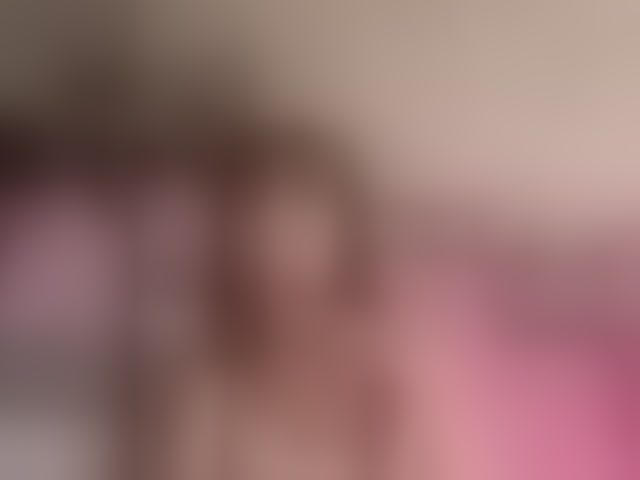 Live sex webcam photo for MiaLiaHot #293890386