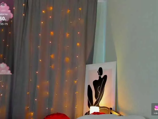 Live sex webcam photo for MiaLuw #290533420