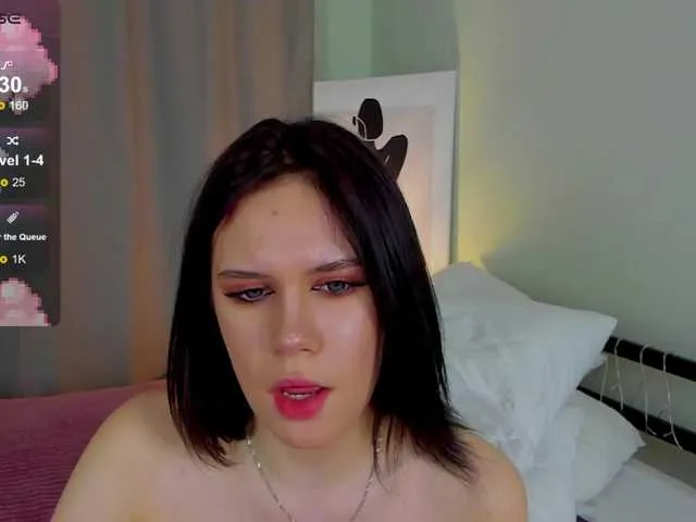 Live sex webcam photo for MiaLuw #290808455
