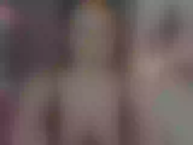 Live sex webcam photo for MiaLuw #290845710