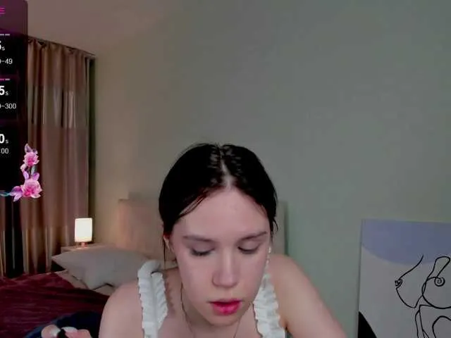 Live sex webcam photo for MiaLuw #291053267