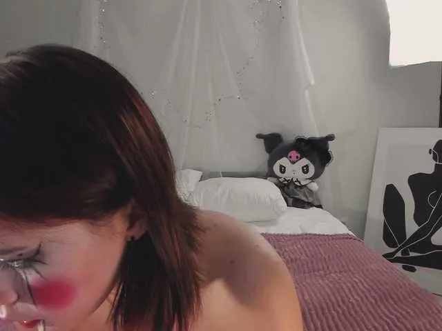 Live sex webcam photo for MiaLuw #291423628
