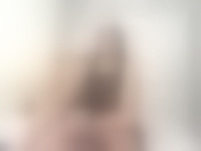 Live sex webcam photo for MiaMiller001 #293959139