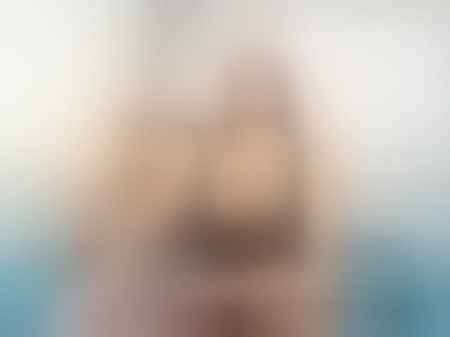 Live sex webcam photo for MiaMiller001 #293983897