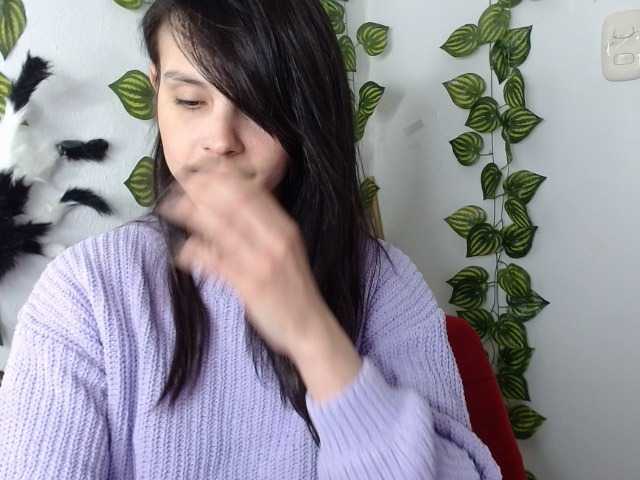 Live sex webcam photo for MiaRobinn #276900199