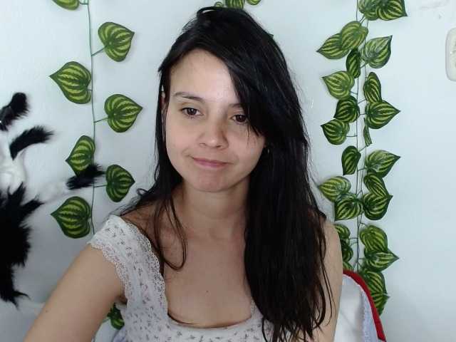 Live sex webcam photo for MiaRobinn #276928119