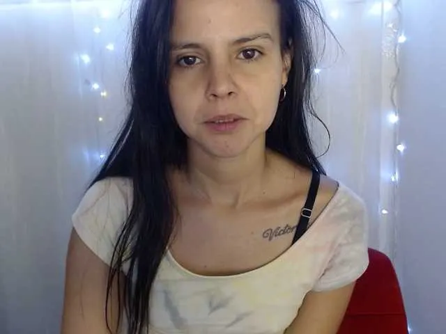 Live sex webcam photo for MiaRobinn #277193771