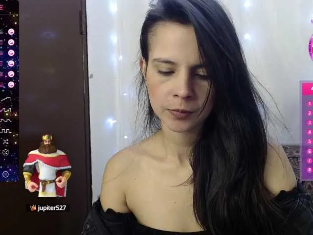 Live sex webcam photo for MiaRobinn #277535867