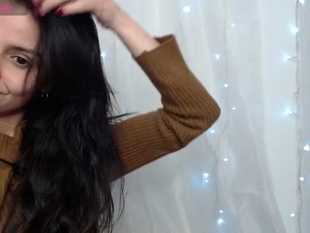 Live sex webcam photo for MiaRobinn #277811506