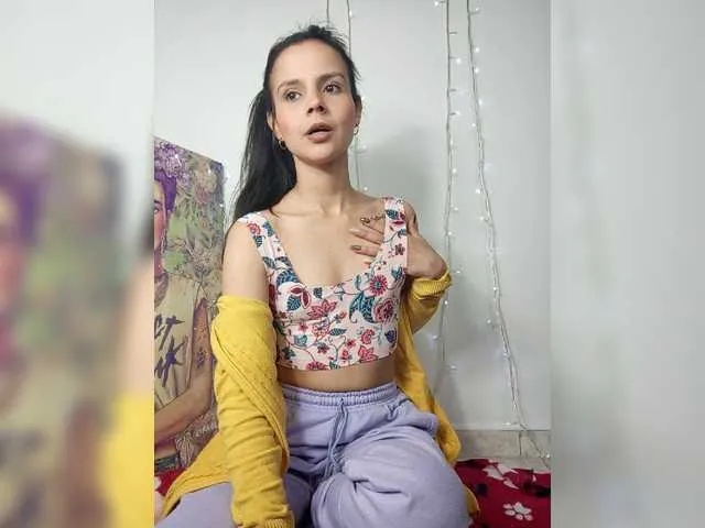 Live sex webcam photo for MiaRobinn #278056073