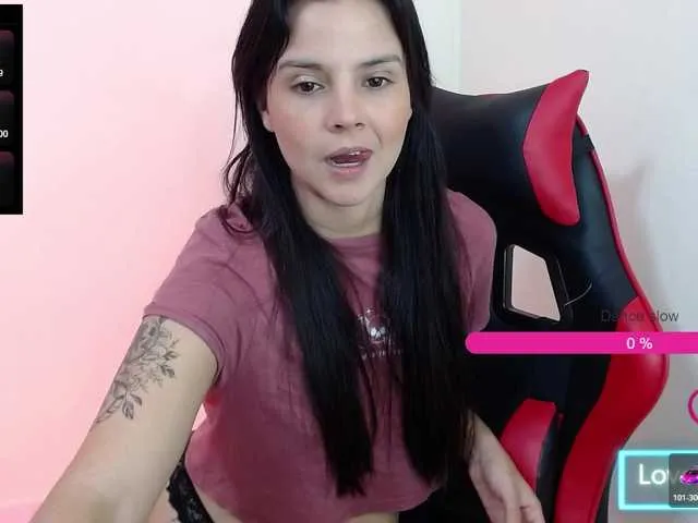 Live sex webcam photo for MiaRobinn #292154751