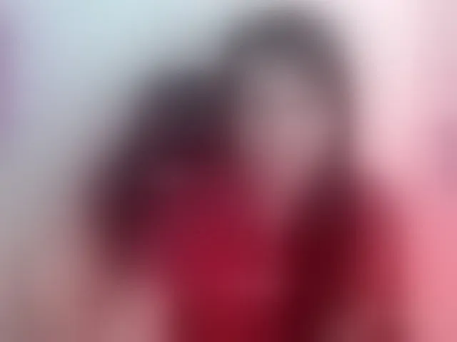 Live sex webcam photo for MiaRobinn #292787761