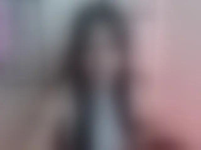 Live sex webcam photo for MiaRobinn #293078080