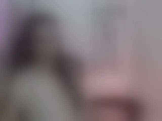 Live sex webcam photo for MiaRobinn #293163854