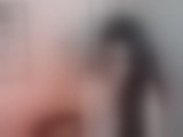 Live sex webcam photo for MiaRobinn #294035406