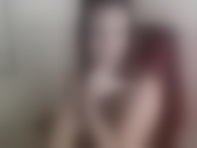 Live sex webcam photo for MiaRobinn #294137225