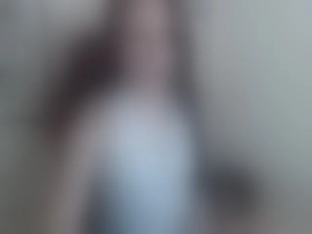 Live sex webcam photo for MiaRobinn #294145712