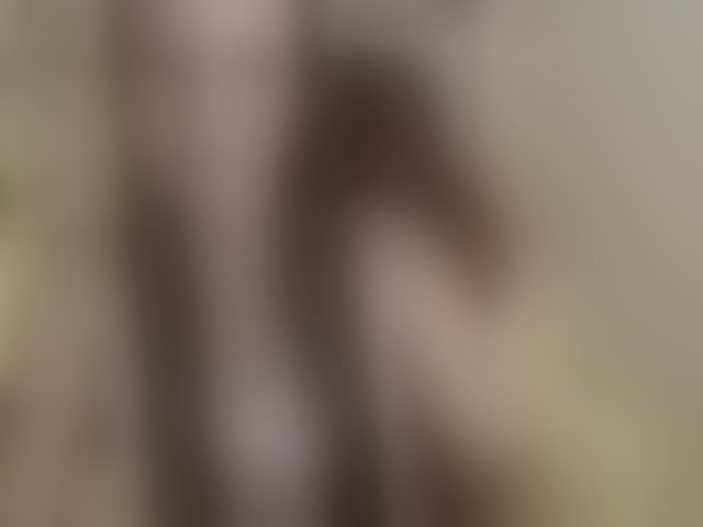 Live sex webcam photo for MiaRobinn #294167655