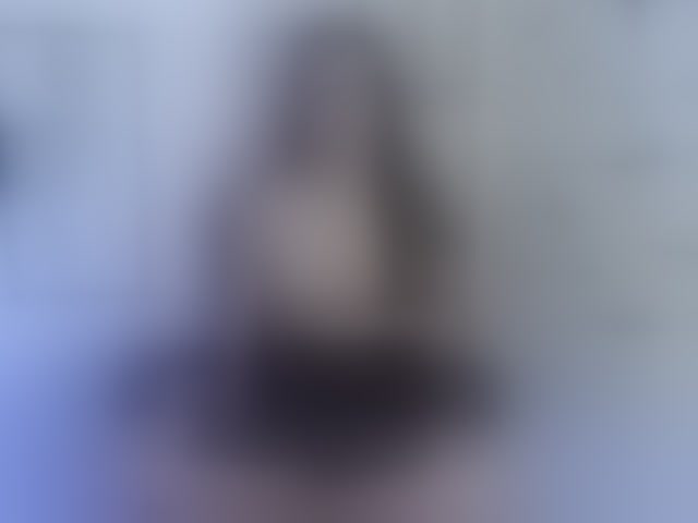 Live sex webcam photo for MiaRobinn #294293972