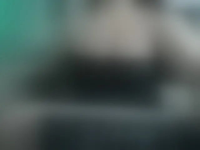 Live sex webcam photo for MiaSecret #293573715