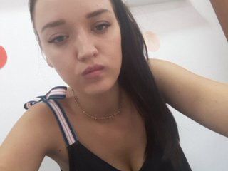 Live sex webcam photo for MiaSexy18 #173000863