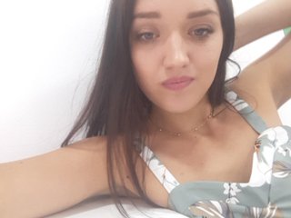 Live sex webcam photo for MiaSexy18 #175232626