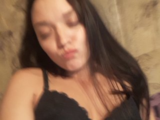 Live sex webcam photo for MiaSexy18 #177709203