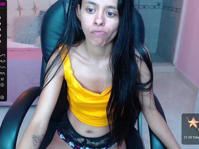 Live sex webcam photo for MiaSexy18 #274159731