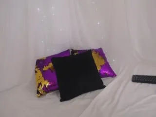 Live sex webcam photo for miasmithh #148782743