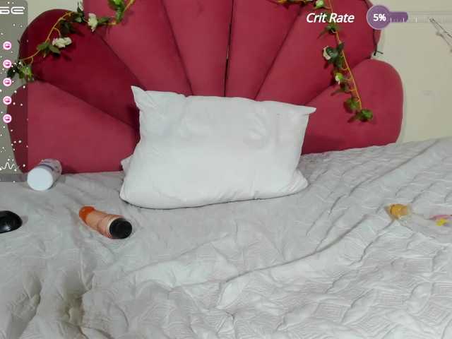 Live sex webcam photo for MiaSweet- #277480431